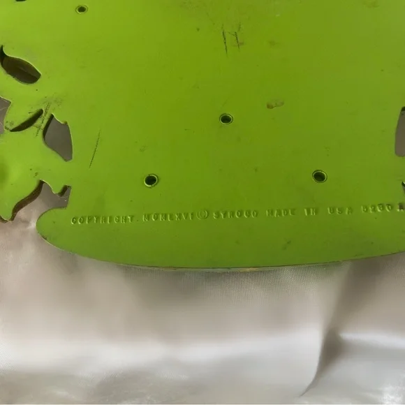 Vintage Syroco green yellow flowers wall hanging home decor - Picture 2 of 2